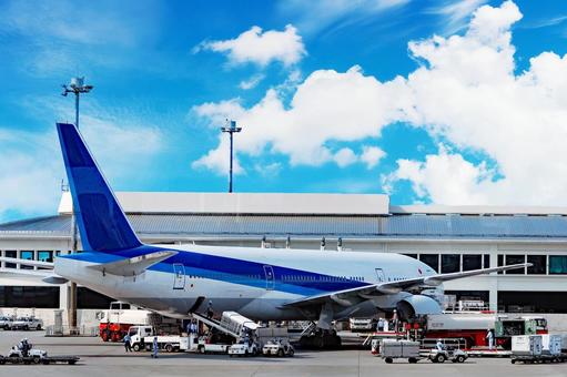 那覇空港に到着した飛行機