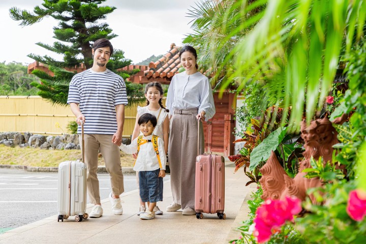 那覇空港近くのホテルに泊まる家族