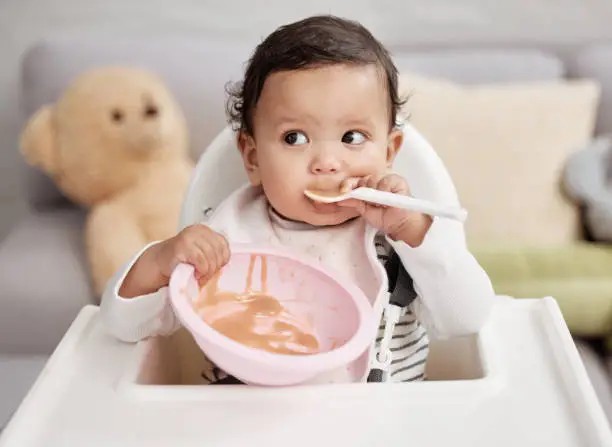 赤ちゃん 離乳食 スプーン ベビーチェア