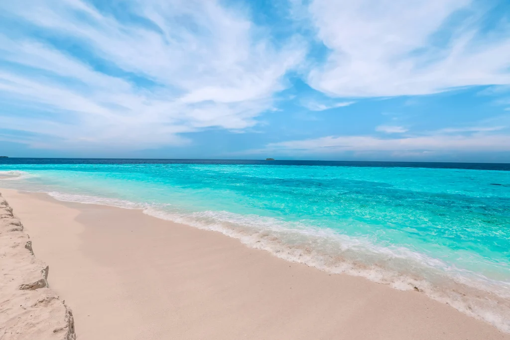 沖縄の青い海